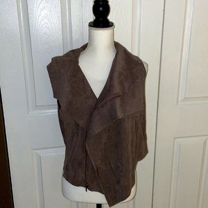 BCBG Maxazria vest 🐾